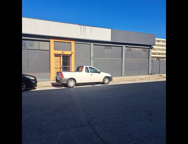 INDUSTRIAL PROPERTY TO RENT IN NORTH END